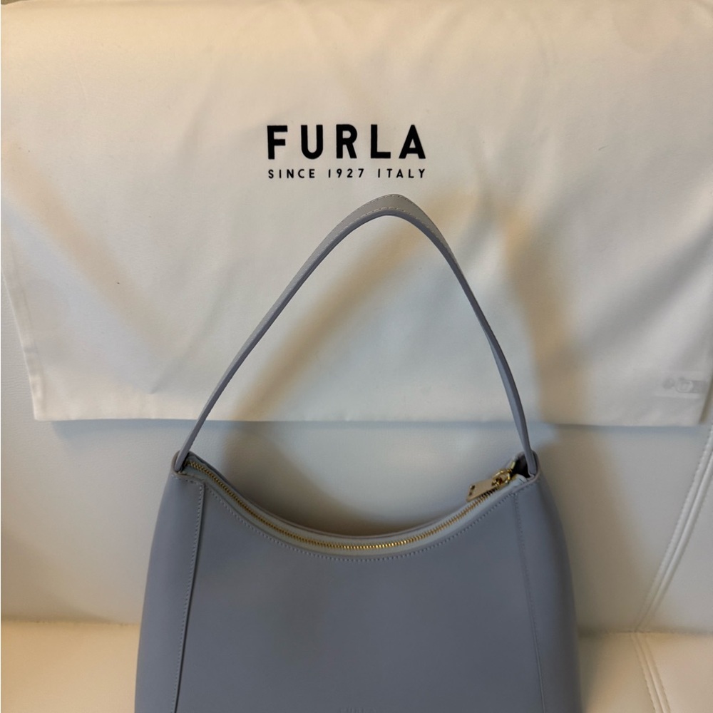 Elegant Blue Handbag - Picture 7 of 8